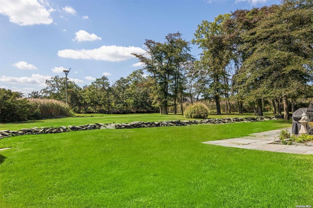 24 of 32 - 52 Riverview Court, Oakdale, NY