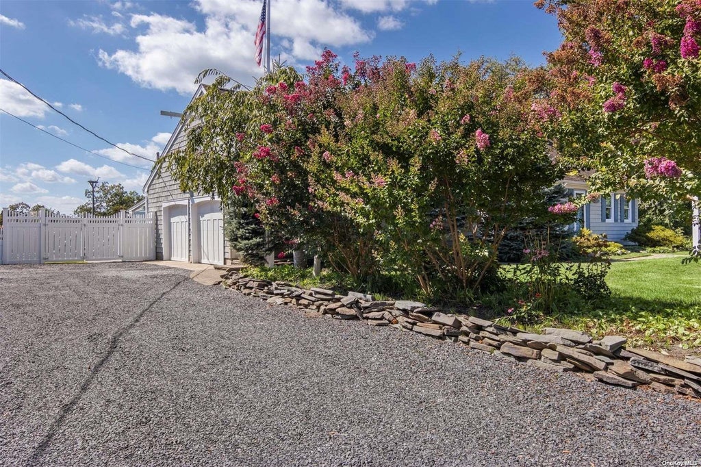 30 of 32 - 52 Riverview Court, Oakdale, NY