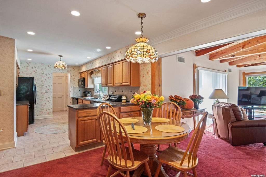 5 of 32 - 52 Riverview Court, Oakdale, NY