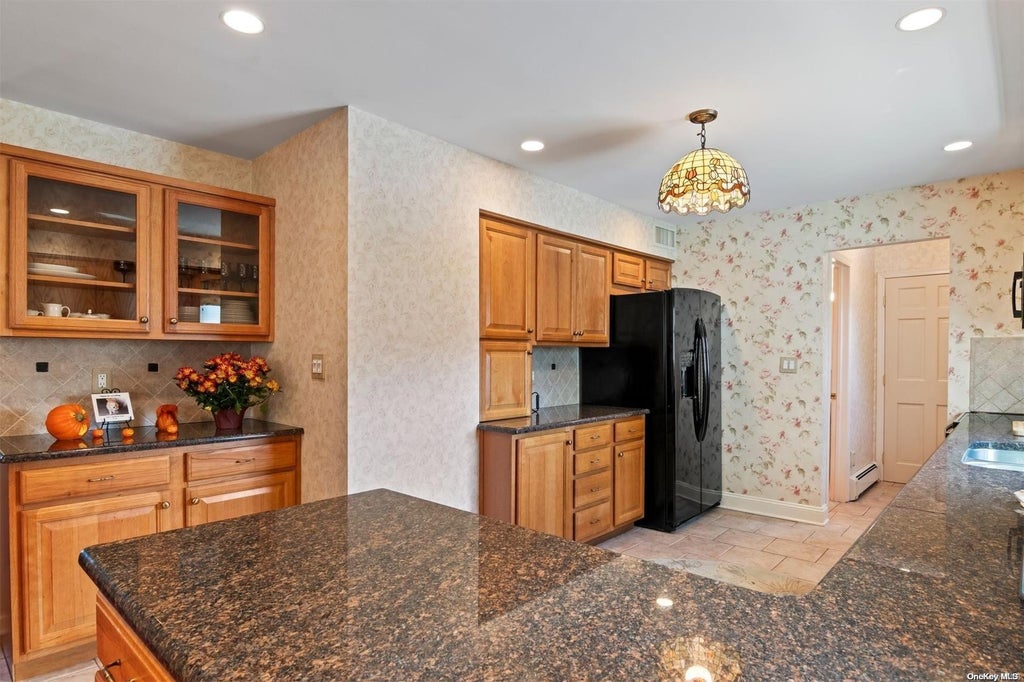 7 of 32 - 52 Riverview Court, Oakdale, NY
