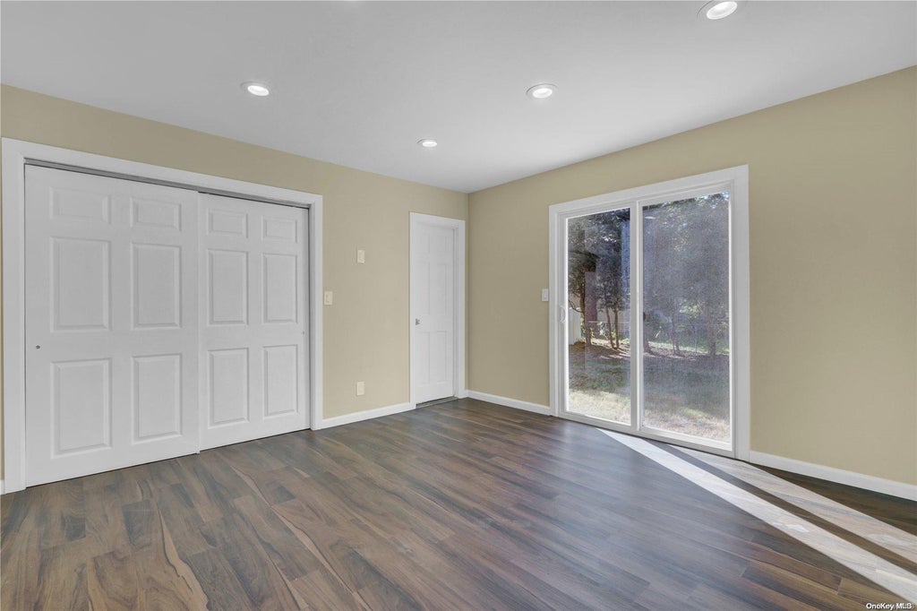 14 of 32 - 51 Dillmont Drive, Smithtown, NY