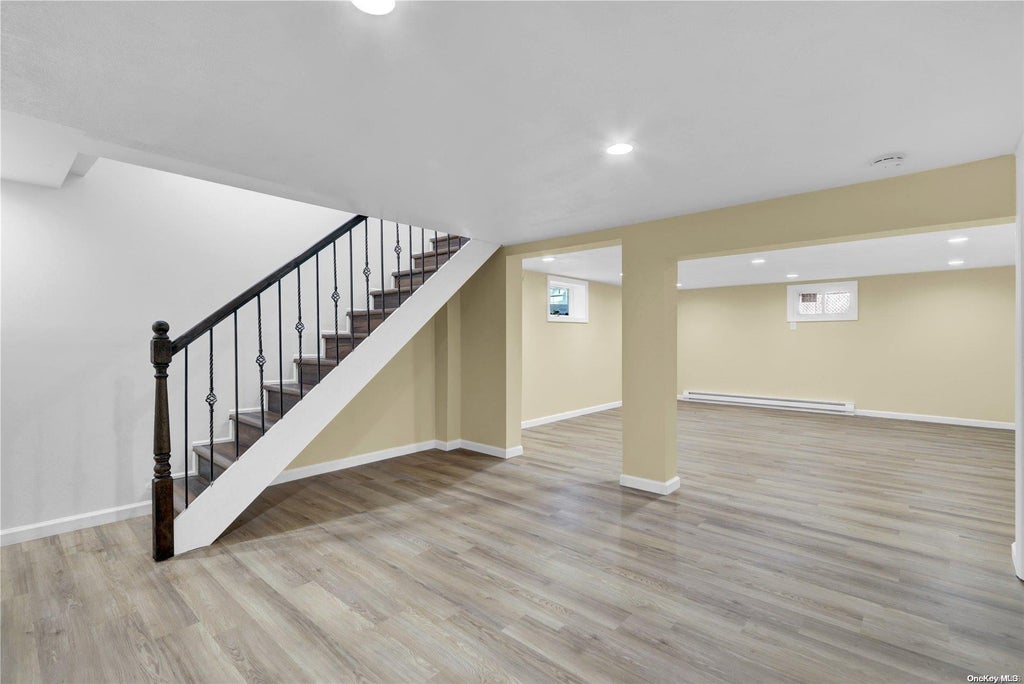 22 of 32 - 51 Dillmont Drive, Smithtown, NY