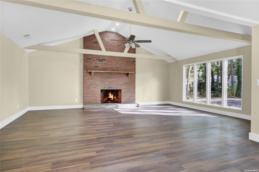 4 of 32 - 51 Dillmont Drive, Smithtown, NY