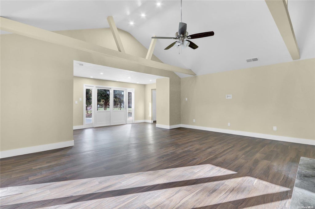 7 of 32 - 51 Dillmont Drive, Smithtown, NY