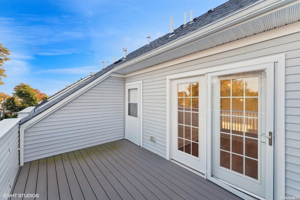 17 of 31 - 331 Emanuel Way # 331, East Meadow, NY