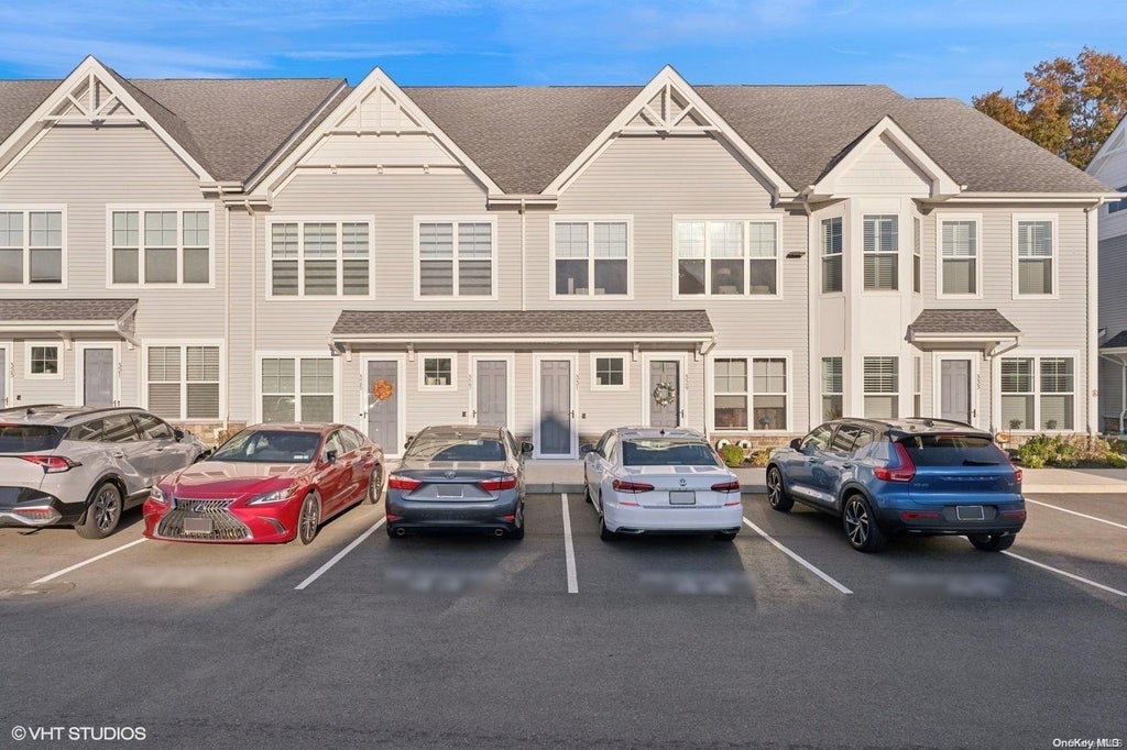 1 of 31 - 331 Emanuel Way # 331, East Meadow, NY
