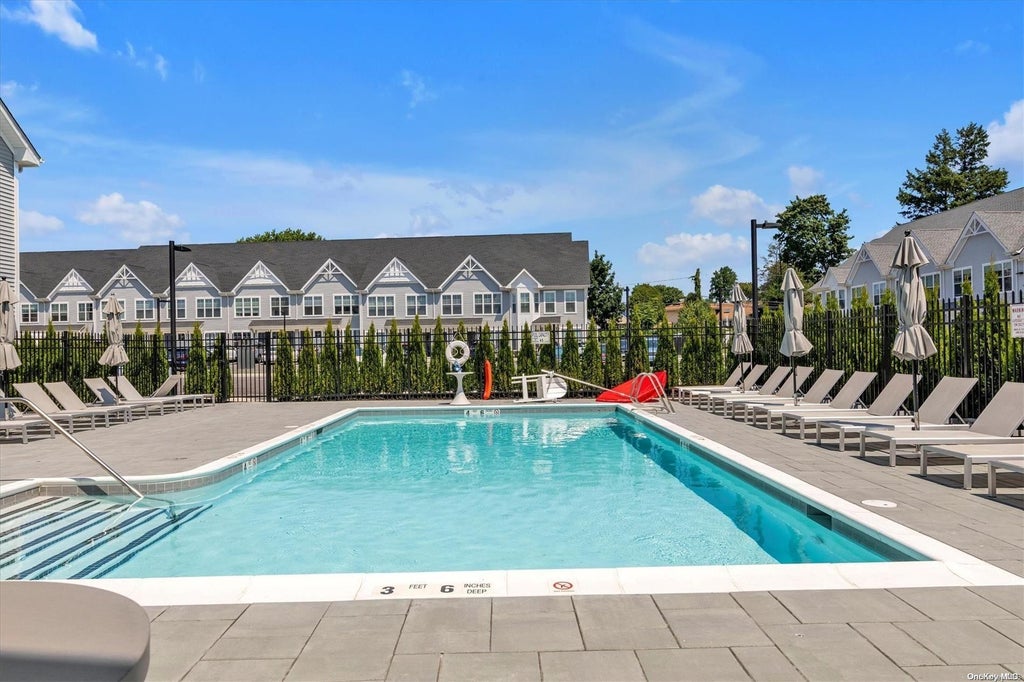 26 of 31 - 331 Emanuel Way # 331, East Meadow, NY