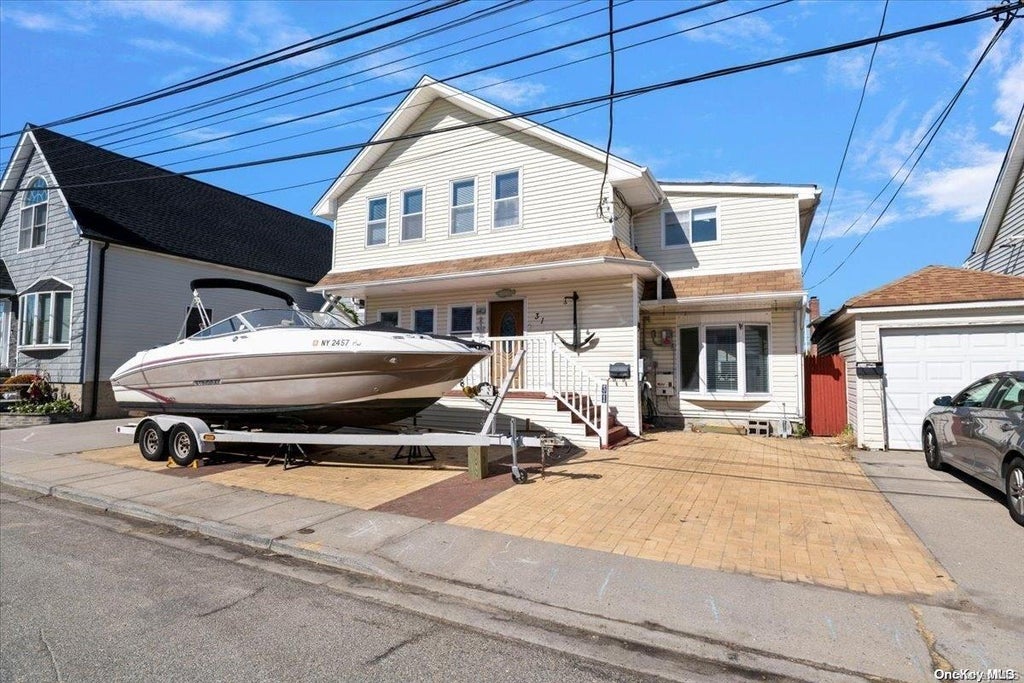 31 of 36 - 31 Arthur St., Baldwin, NY