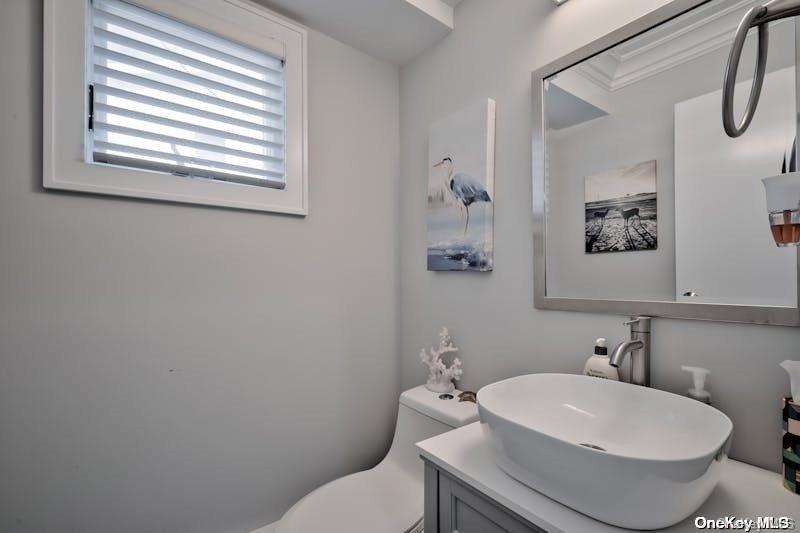 14 of 36 - 8 Glacier Drive, Smithtown, NY
