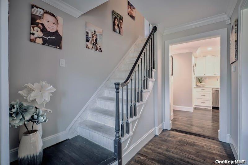 23 of 36 - 8 Glacier Drive, Smithtown, NY