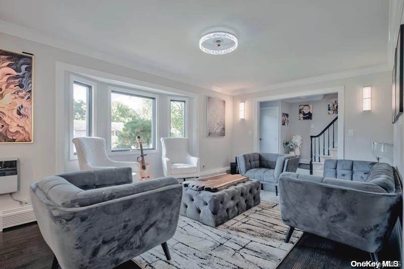 29 of 36 - 8 Glacier Drive, Smithtown, NY