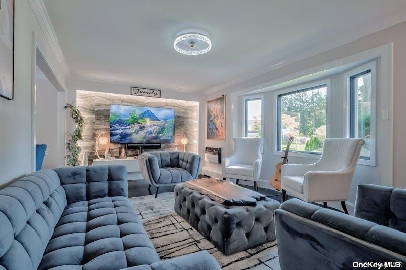 30 of 36 - 8 Glacier Drive, Smithtown, NY