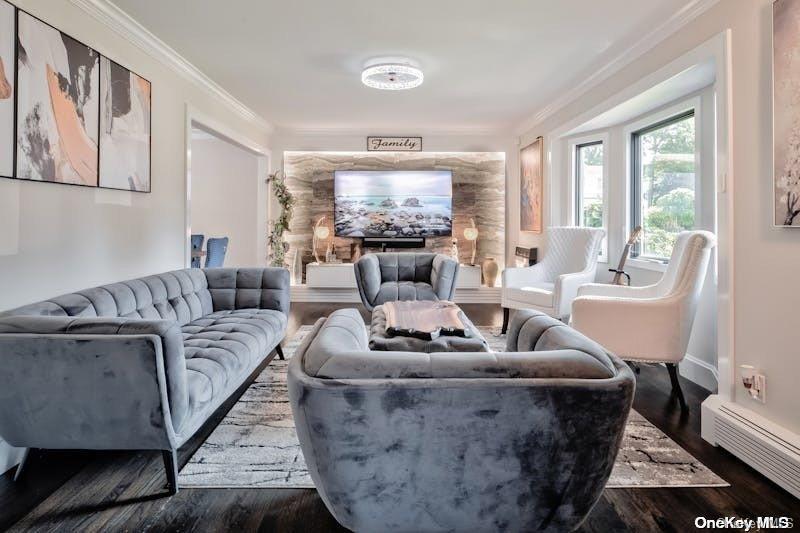 31 of 36 - 8 Glacier Drive, Smithtown, NY