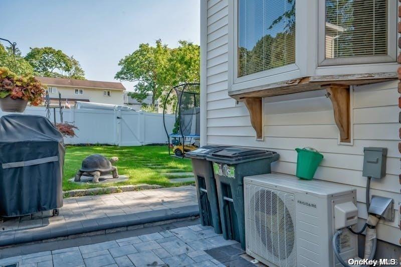 5 of 36 - 8 Glacier Drive, Smithtown, NY