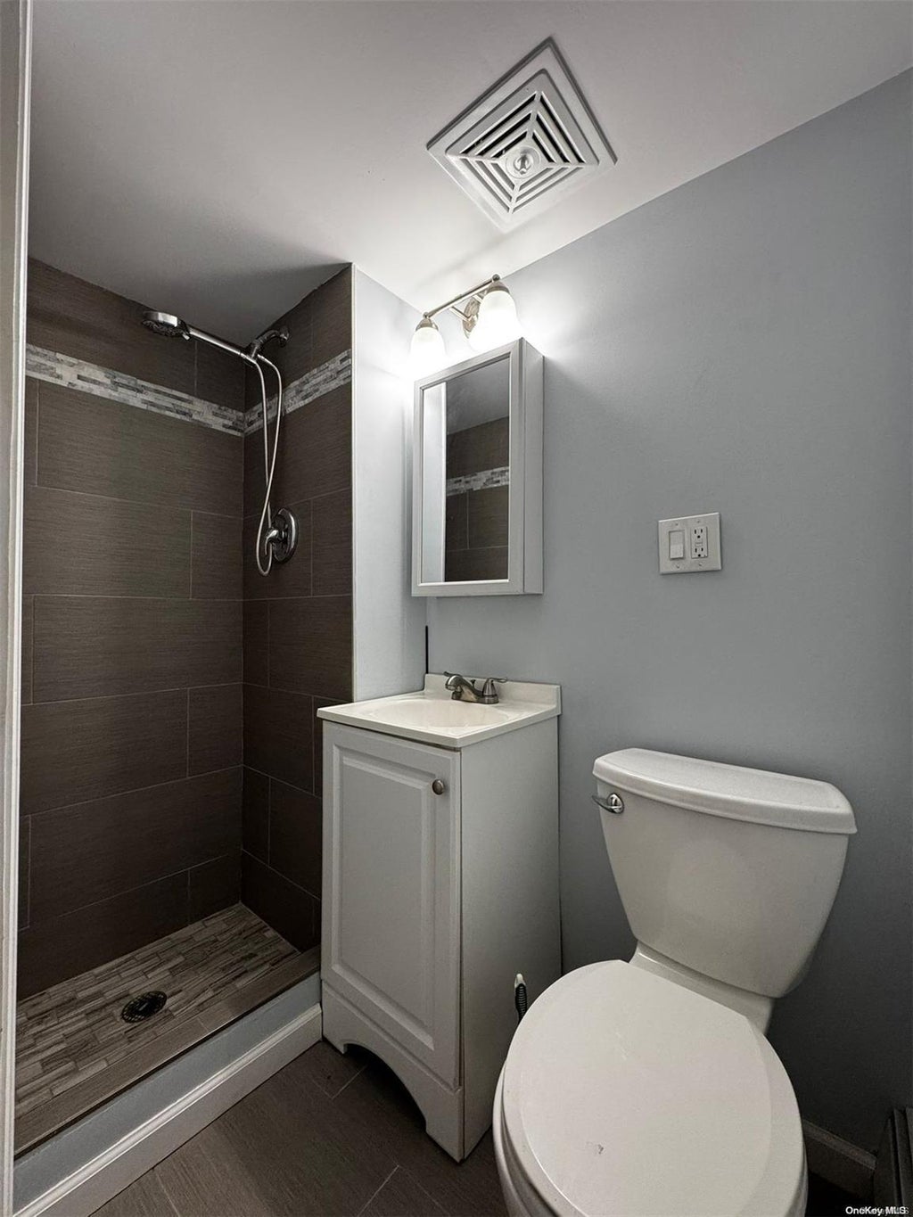 16 of 24 - 1061 Northern Boulevard, Baldwin, NY
