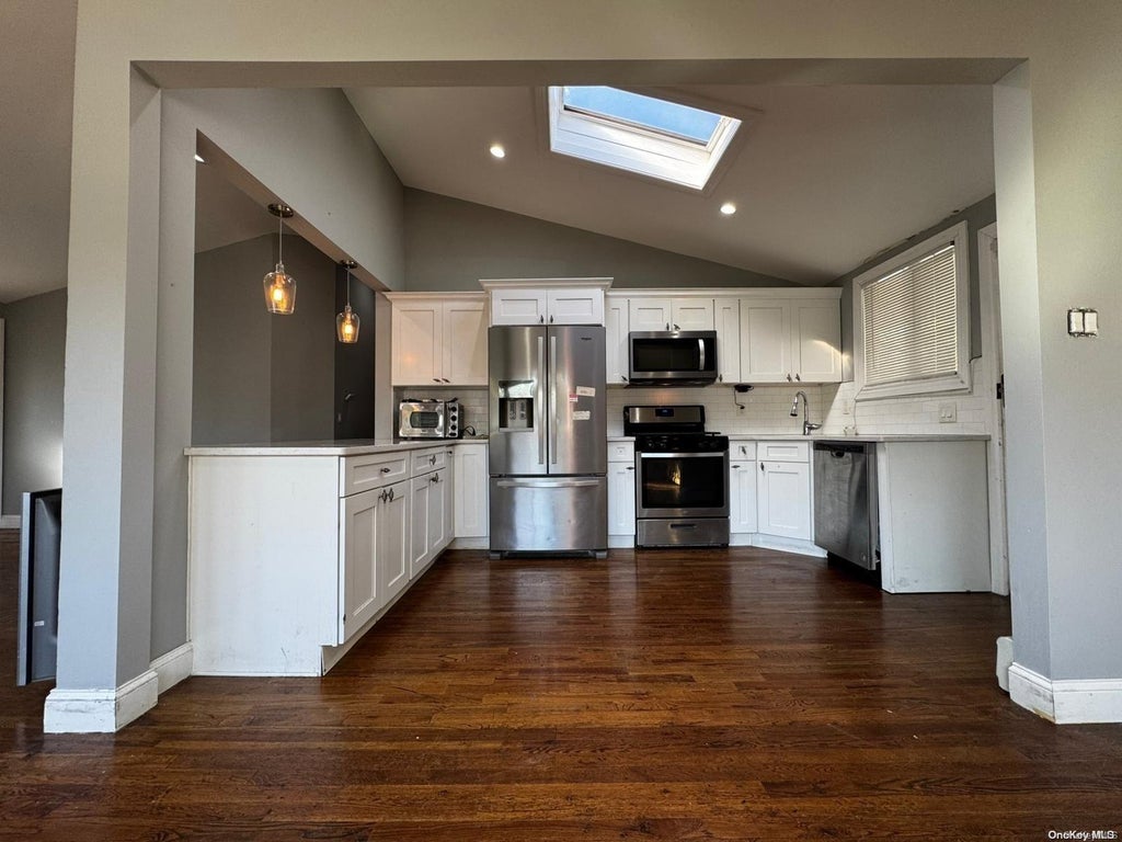 6 of 24 - 1061 Northern Boulevard, Baldwin, NY
