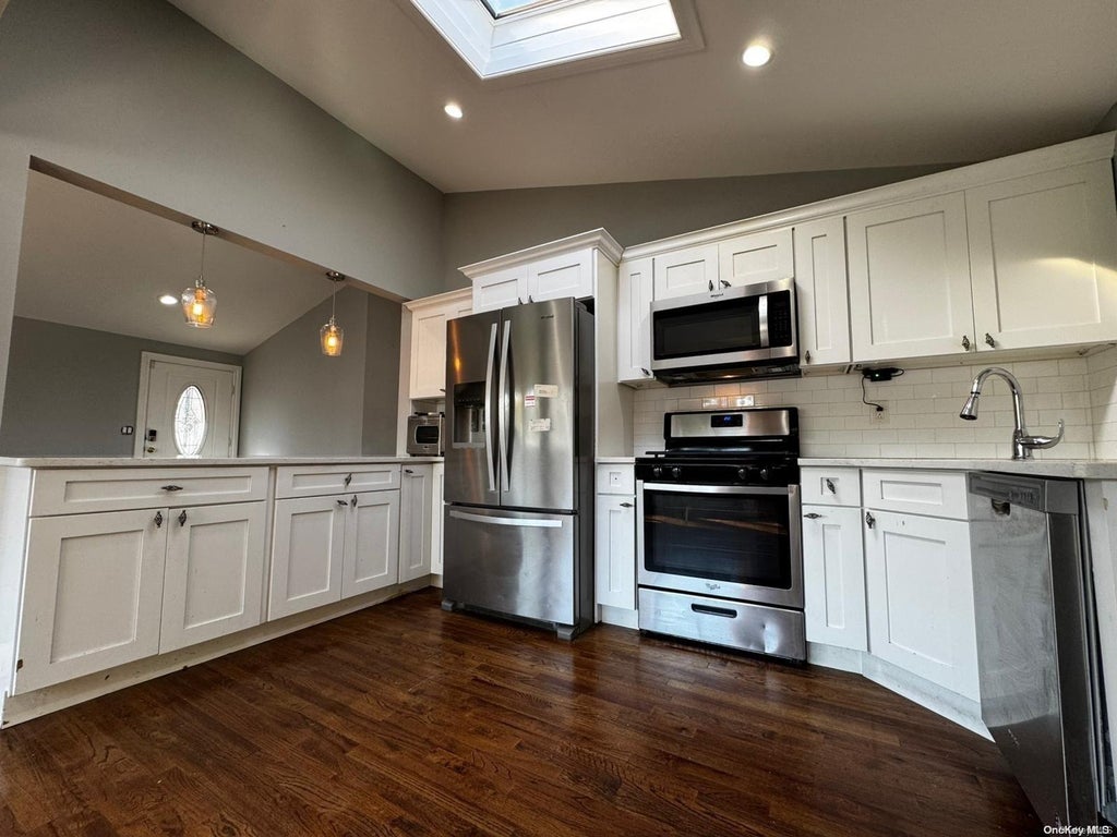 7 of 24 - 1061 Northern Boulevard, Baldwin, NY