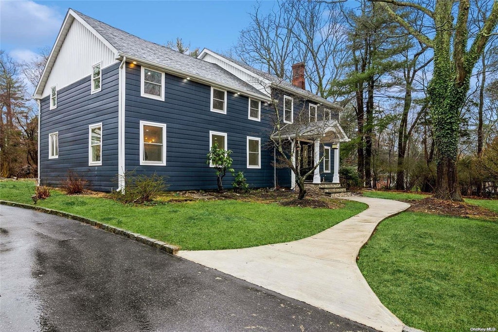 4 of 37 - 30 New Mill Road, Smithtown, NY