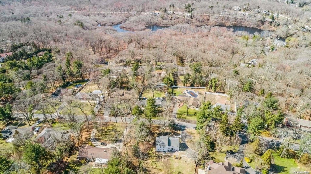 5 of 37 - 30 New Mill Road, Smithtown, NY