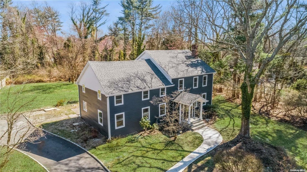 6 of 37 - 30 New Mill Road, Smithtown, NY