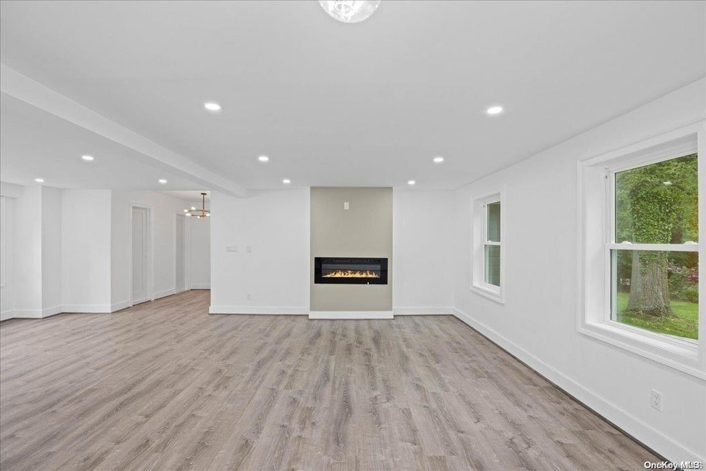 8 of 37 - 30 New Mill Road, Smithtown, NY