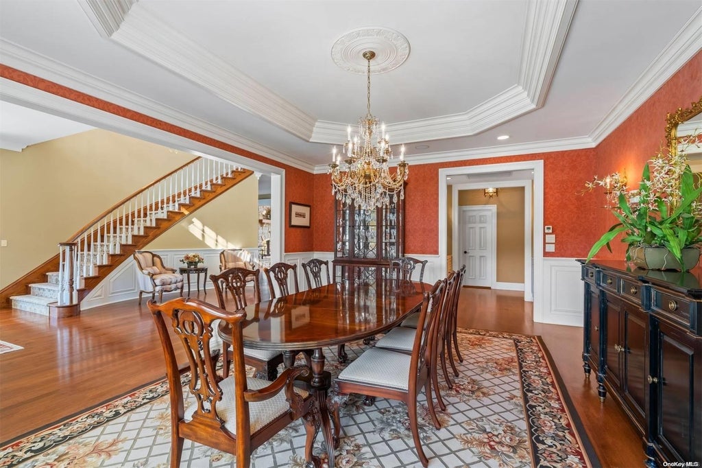 9 of 39 - 697 Short Beach Road, Nissequogue, NY