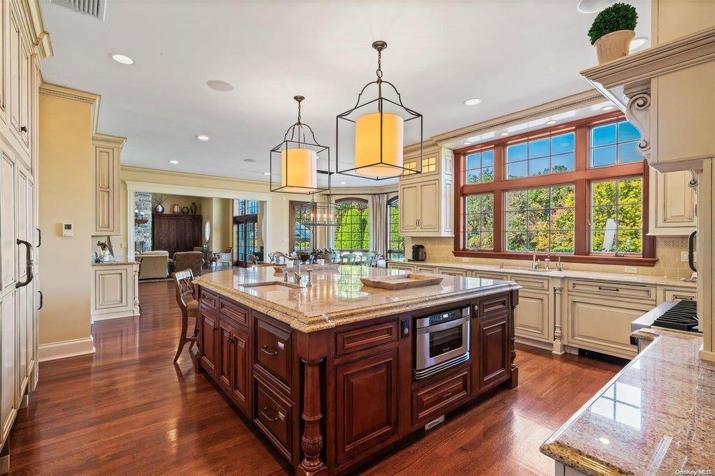 13 of 39 - 697 Short Beach Road, Nissequogue, NY