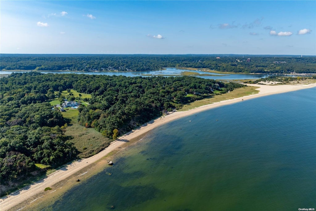 38 of 39 - 697 Short Beach Road, Nissequogue, NY
