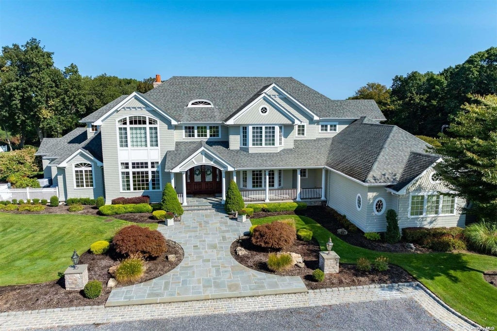 5 of 39 - 697 Short Beach Road, Nissequogue, NY