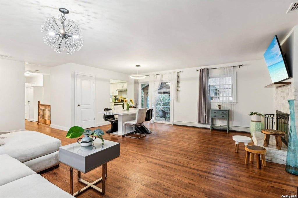13 of 37 - 126 Country Road, Smithtown, NY