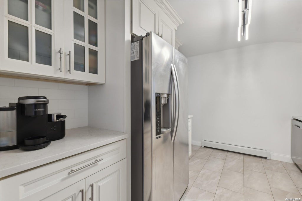 16 of 37 - 126 Country Road, Smithtown, NY