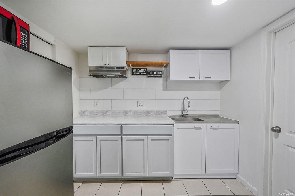 26 of 37 - 126 Country Road, Smithtown, NY