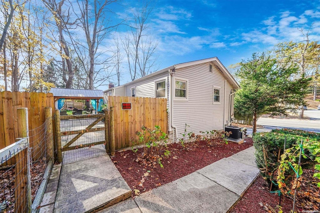 35 of 37 - 126 Country Road, Smithtown, NY