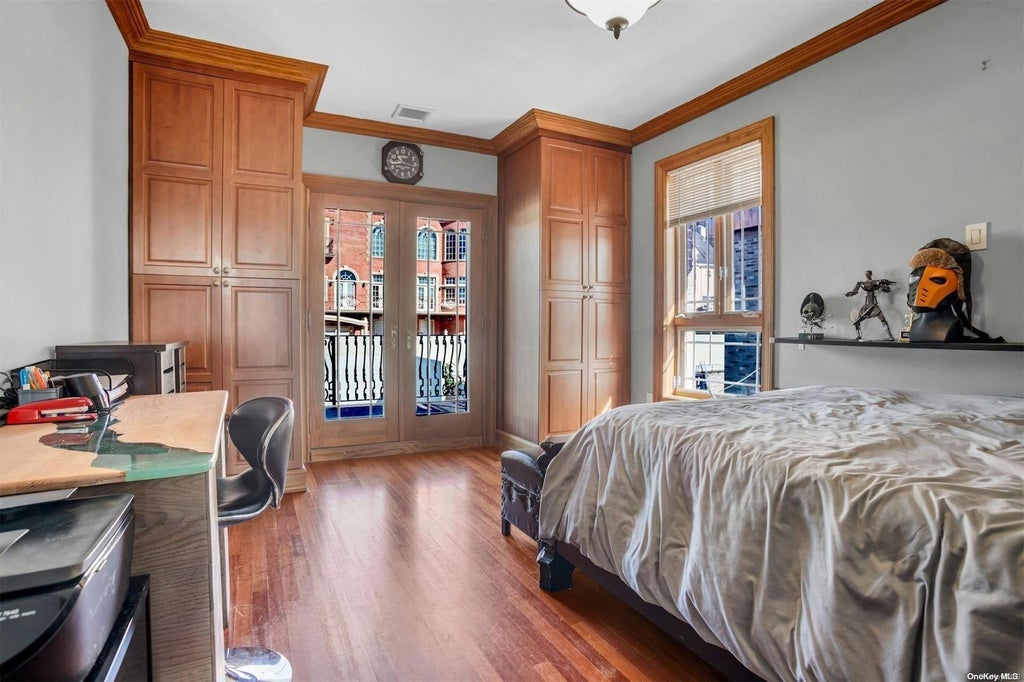 23 of 36 - 19 Center Drive, Malba, NY