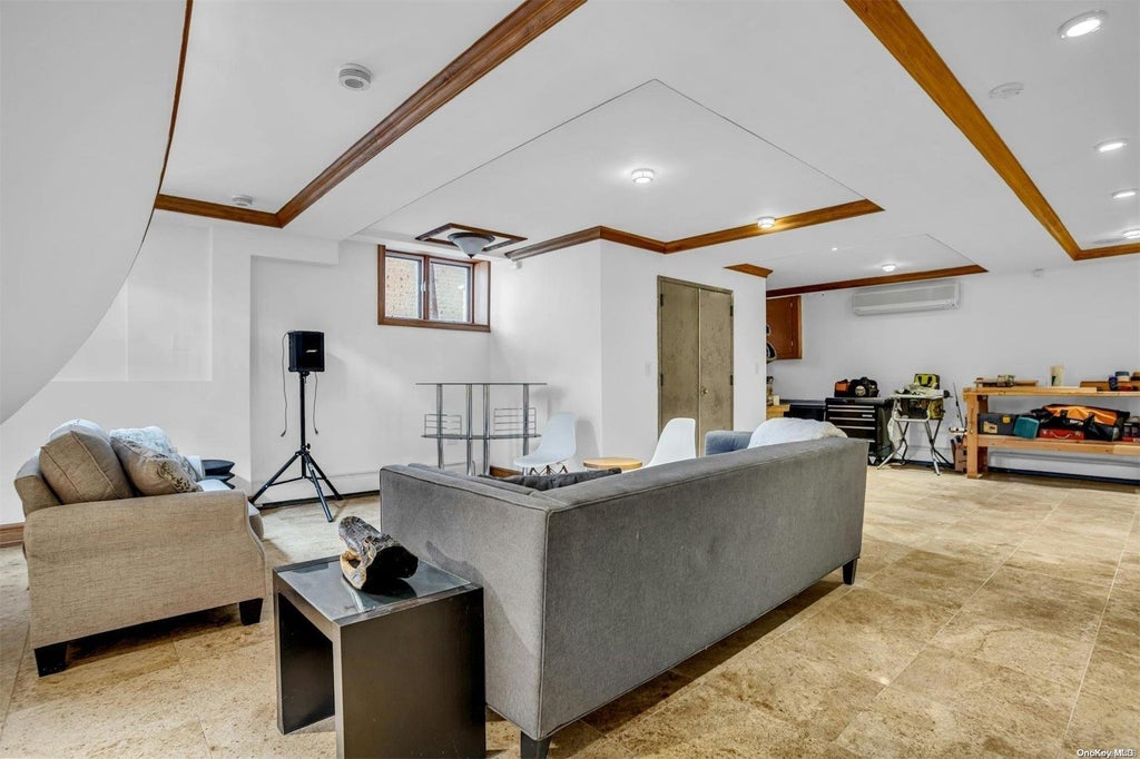 28 of 36 - 19 Center Drive, Malba, NY