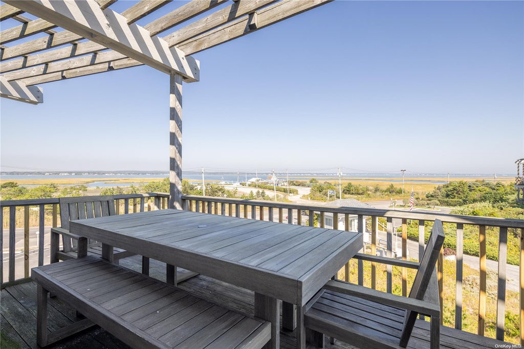 11 of 21 - 101 Dune Road B18/19, East Quogue, NY