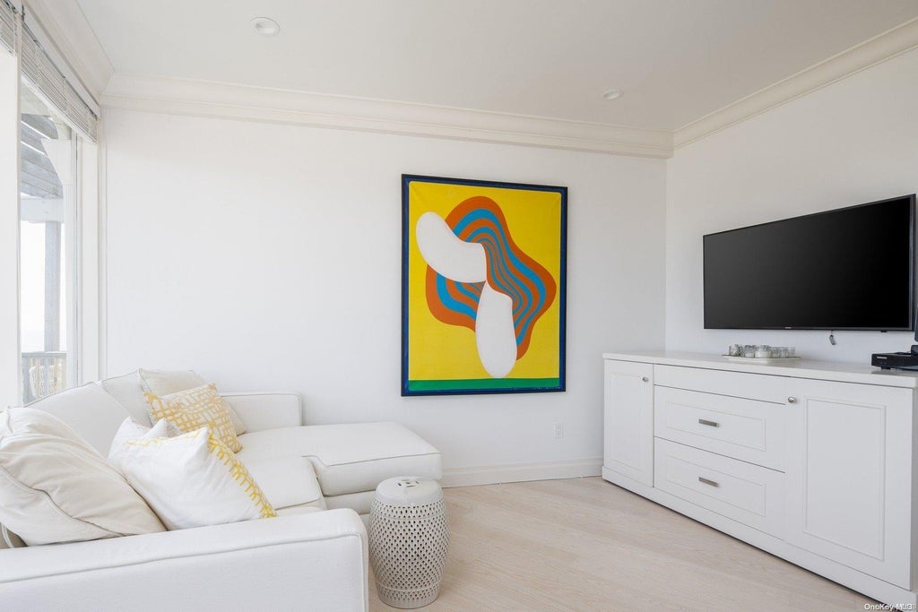 6 of 21 - 101 Dune Road B18/19, East Quogue, NY