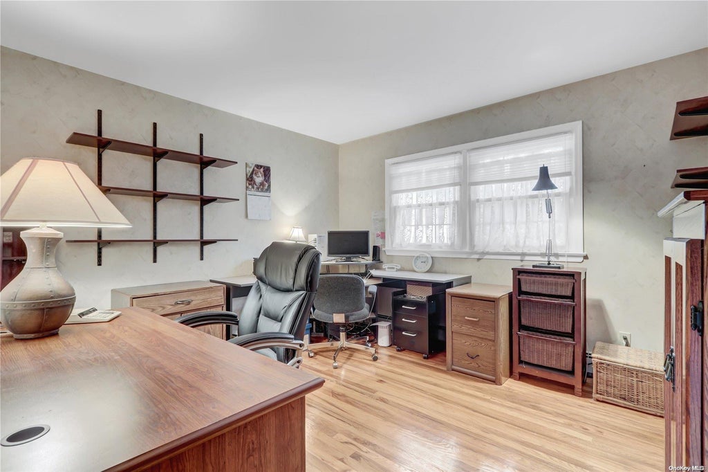 15 of 35 - 61 New Mill Road, Smithtown, NY