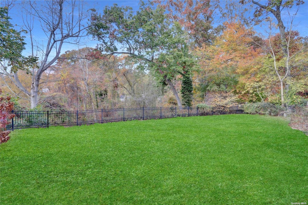 19 of 35 - 61 New Mill Road, Smithtown, NY