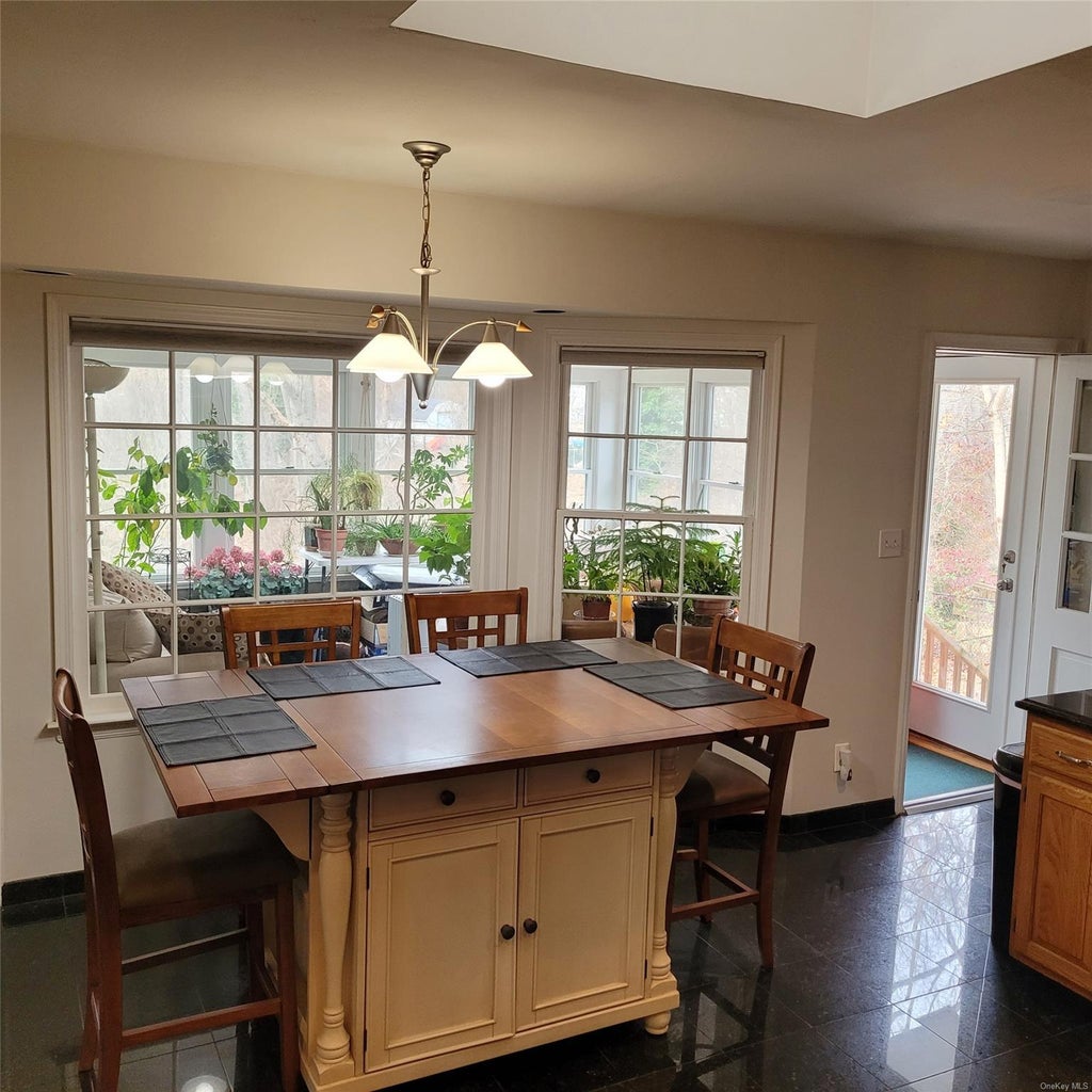 30 of 35 - 61 New Mill Road, Smithtown, NY