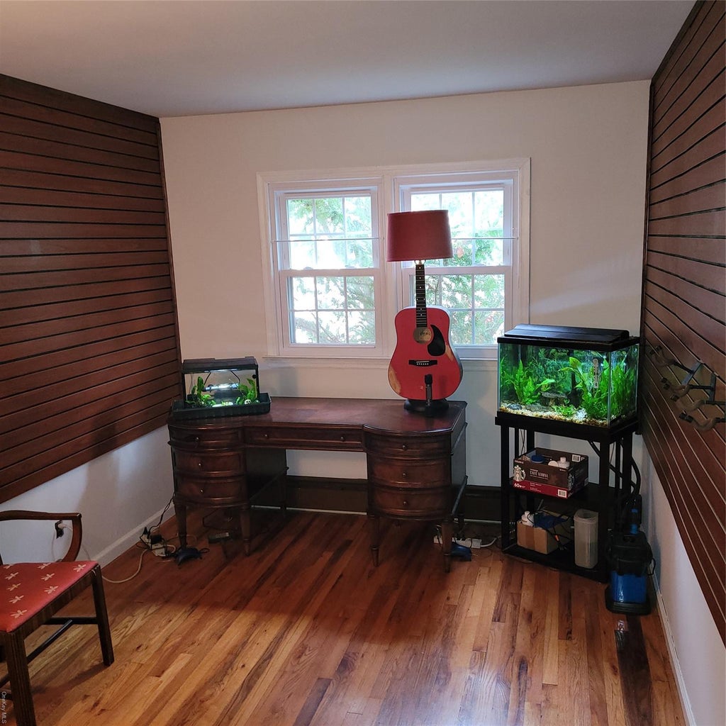 31 of 35 - 61 New Mill Road, Smithtown, NY