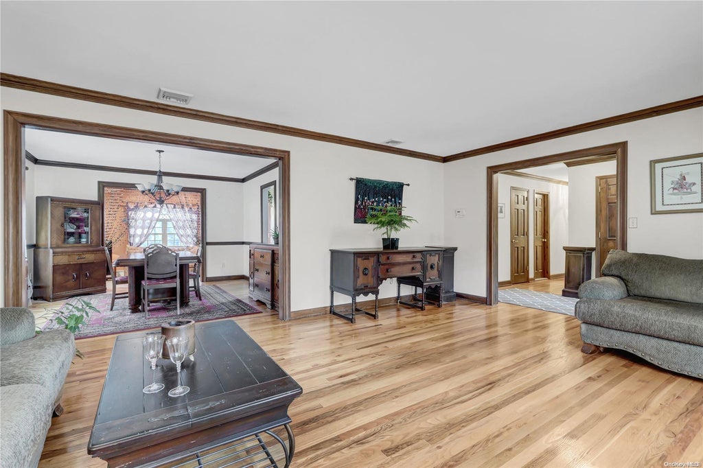 6 of 35 - 61 New Mill Road, Smithtown, NY