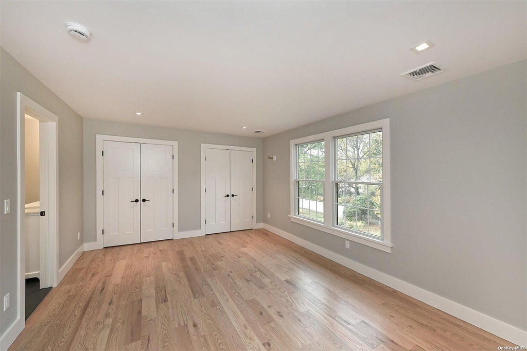 26 of 34 - 20 Waverly Avenue, Smithtown, NY