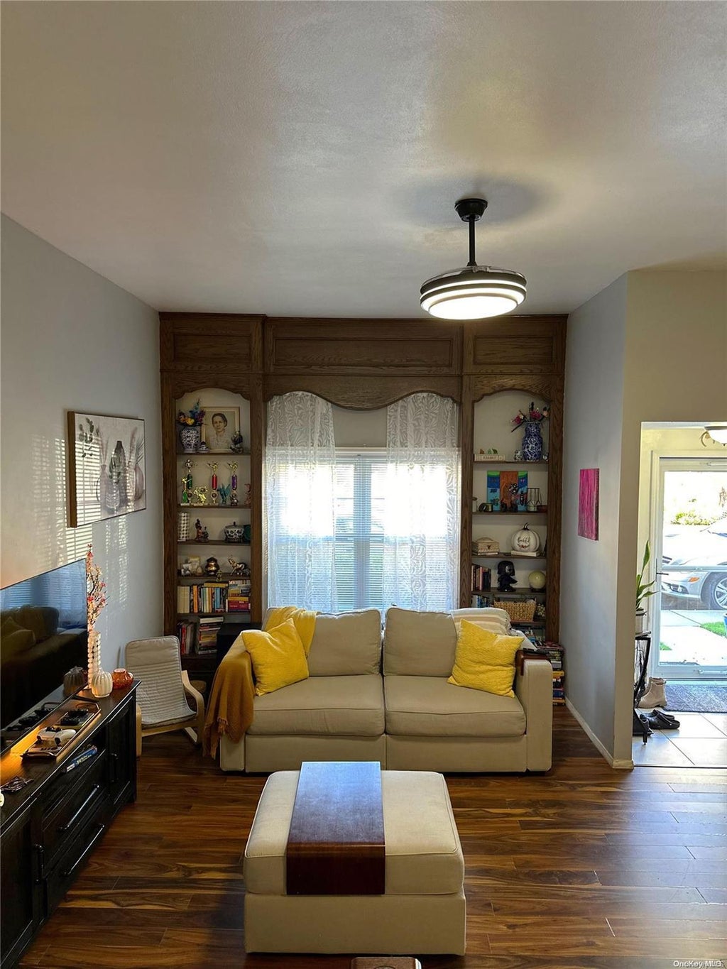 1 of 12 - 930 Merrick Road 21, Baldwin, NY