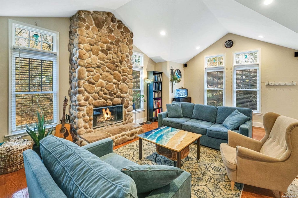 3 of 33 - 4 Bellrose Road, Sound Beach, NY