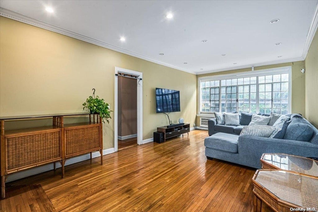 9 of 17 - 4 Dartmouth St. # 6, Forest Hills, NY