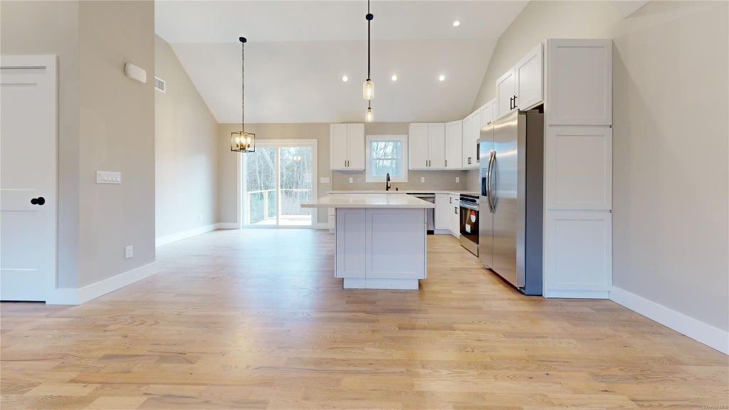 9 of 40 - 115 Brookfield Avenue, Center Moriches, NY