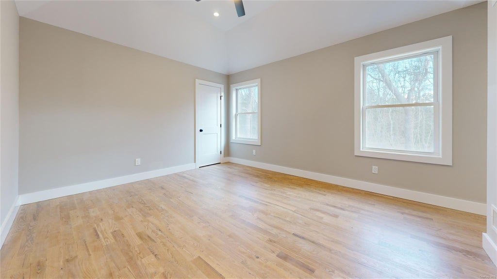 21 of 40 - 115 Brookfield Avenue, Center Moriches, NY