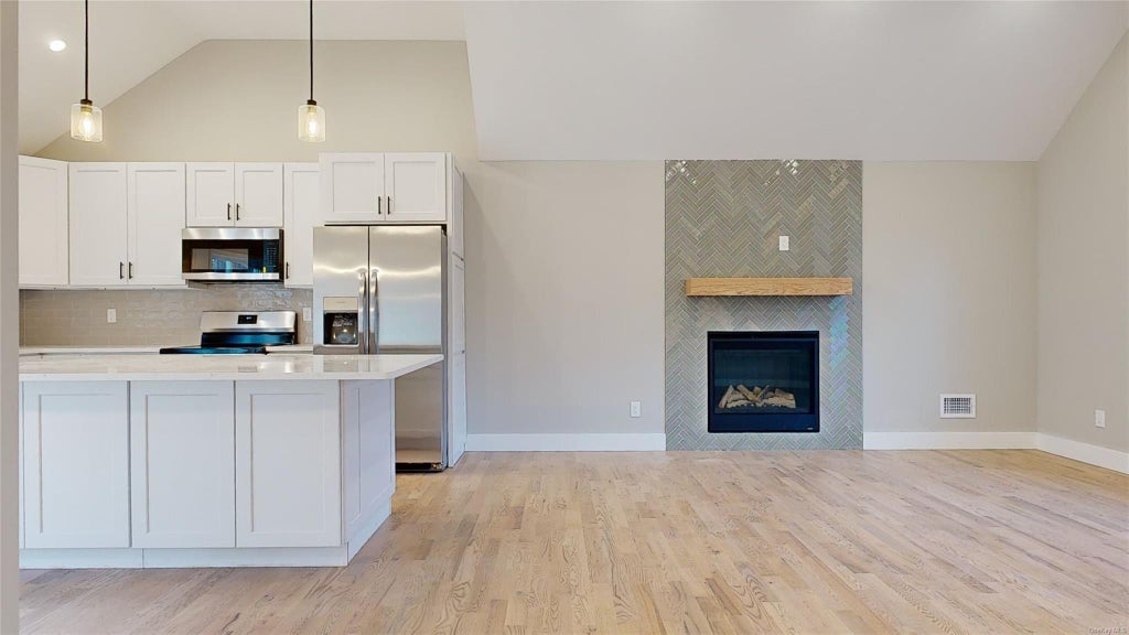 8 of 40 - 115 Brookfield Avenue, Center Moriches, NY