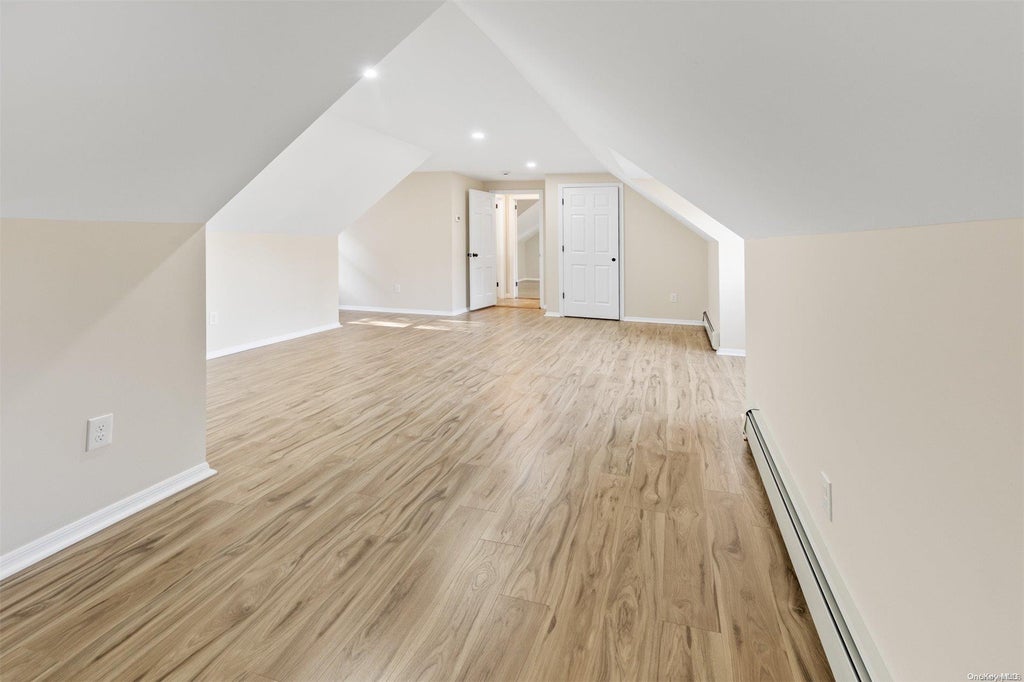 17 of 21 - 226 Landing Avenue, Smithtown, NY